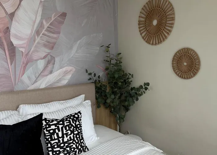 Palms Paradise With The View Of Bgc Netflix Apartamento Manila